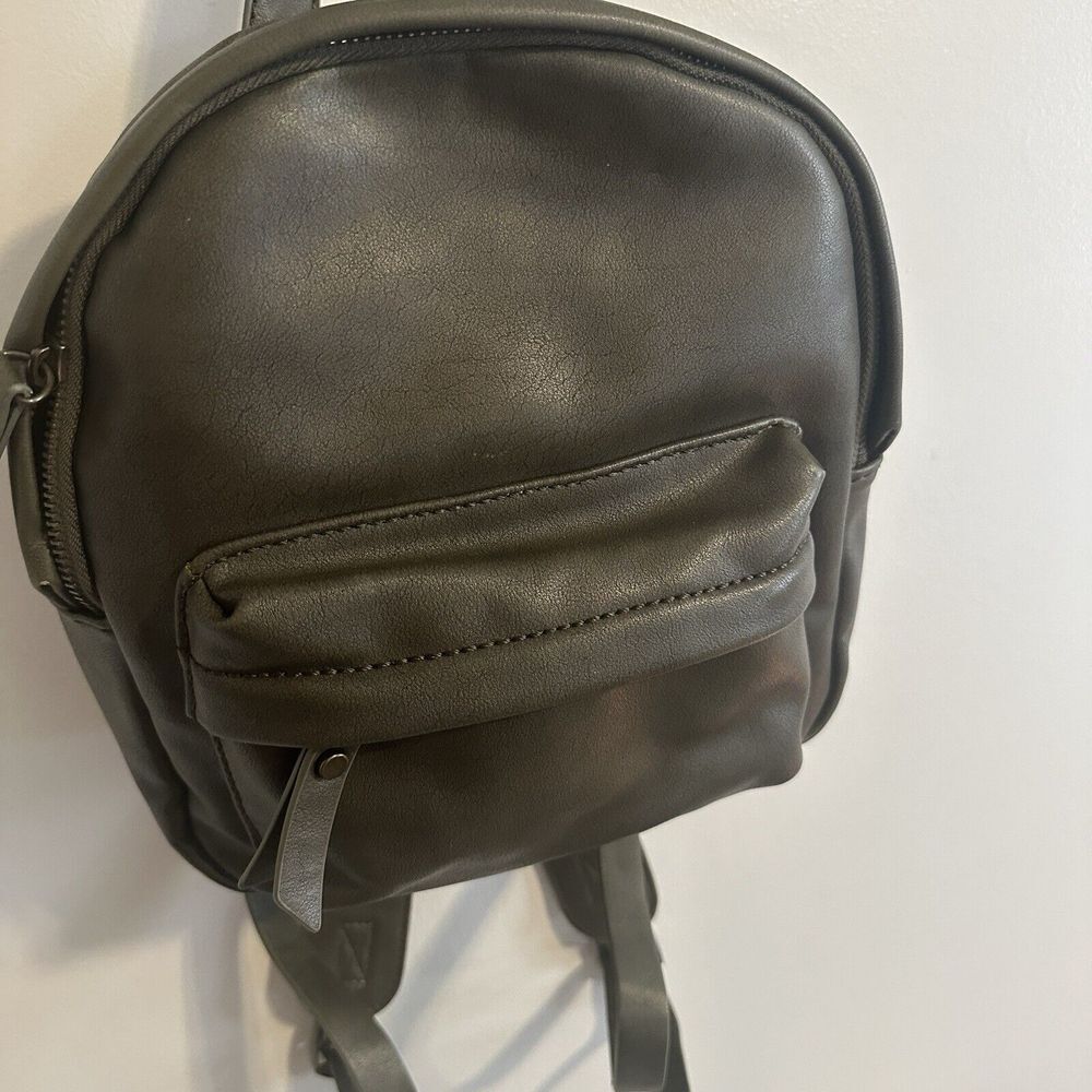 Universal Threads Small Army Green Backpack Faux Leather - Picture 2 of 7